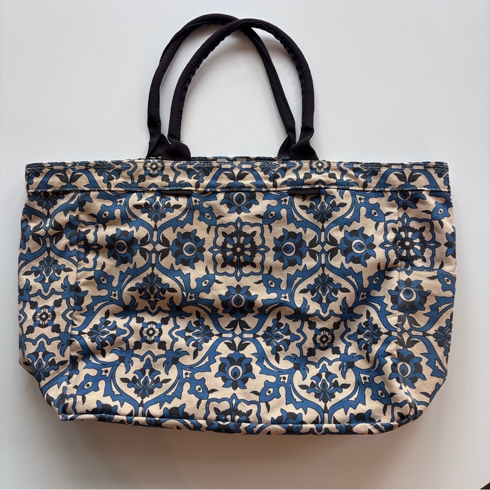 Lulu Dharma Canvas Tote with Water Resistant Interior Pool Bag Diaper Bag